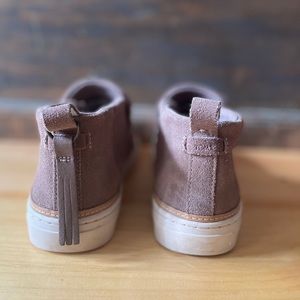 TOMS Paxton Slip-On Size 8